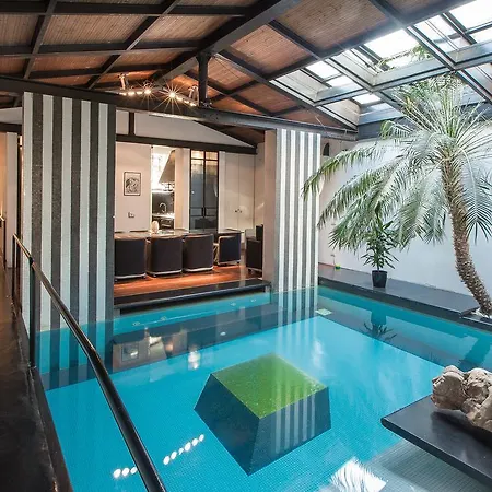Riari Garden Appartement *