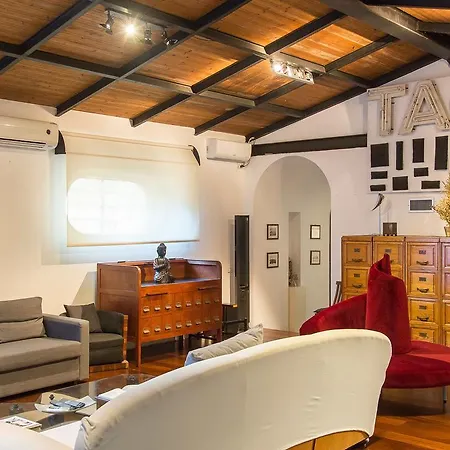 In Riari Garden Apartment Rome